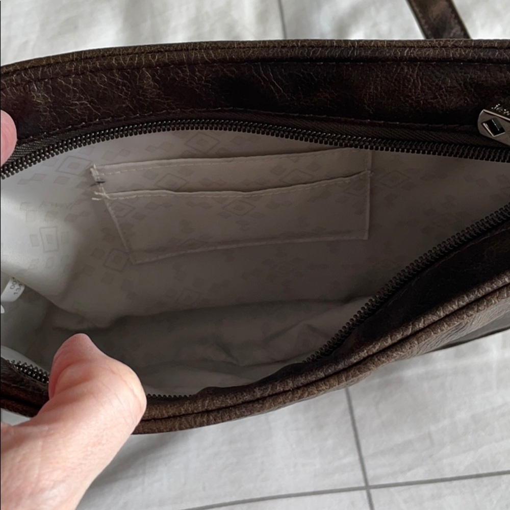 EUC, Thirty-one Half Moon Crossbody Purse - Picture 4 of 5